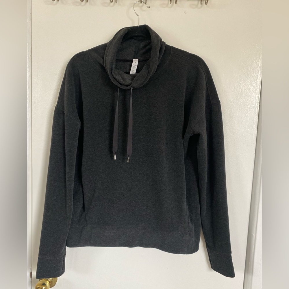 Lululemon Grey Fleece Pullover Size 8